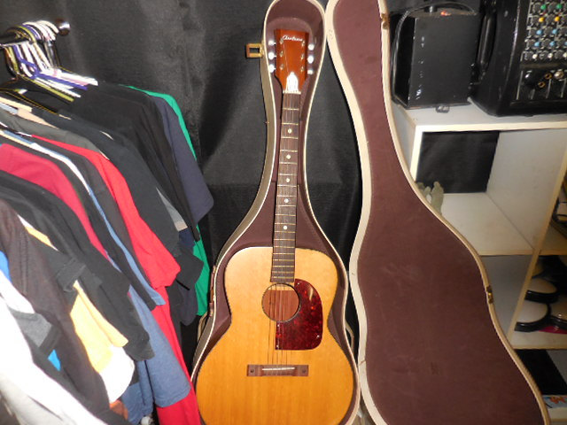 vintage airline acoustic guitar
